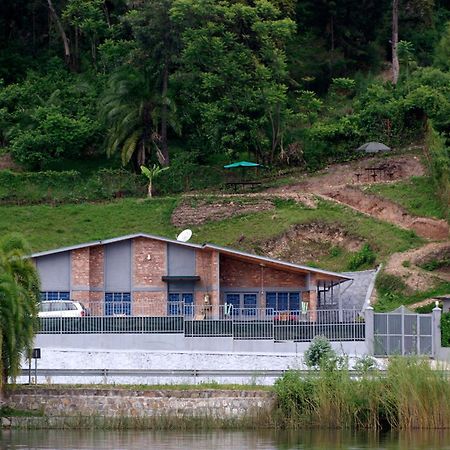 Spa Shallum Kibuye Exterior photo