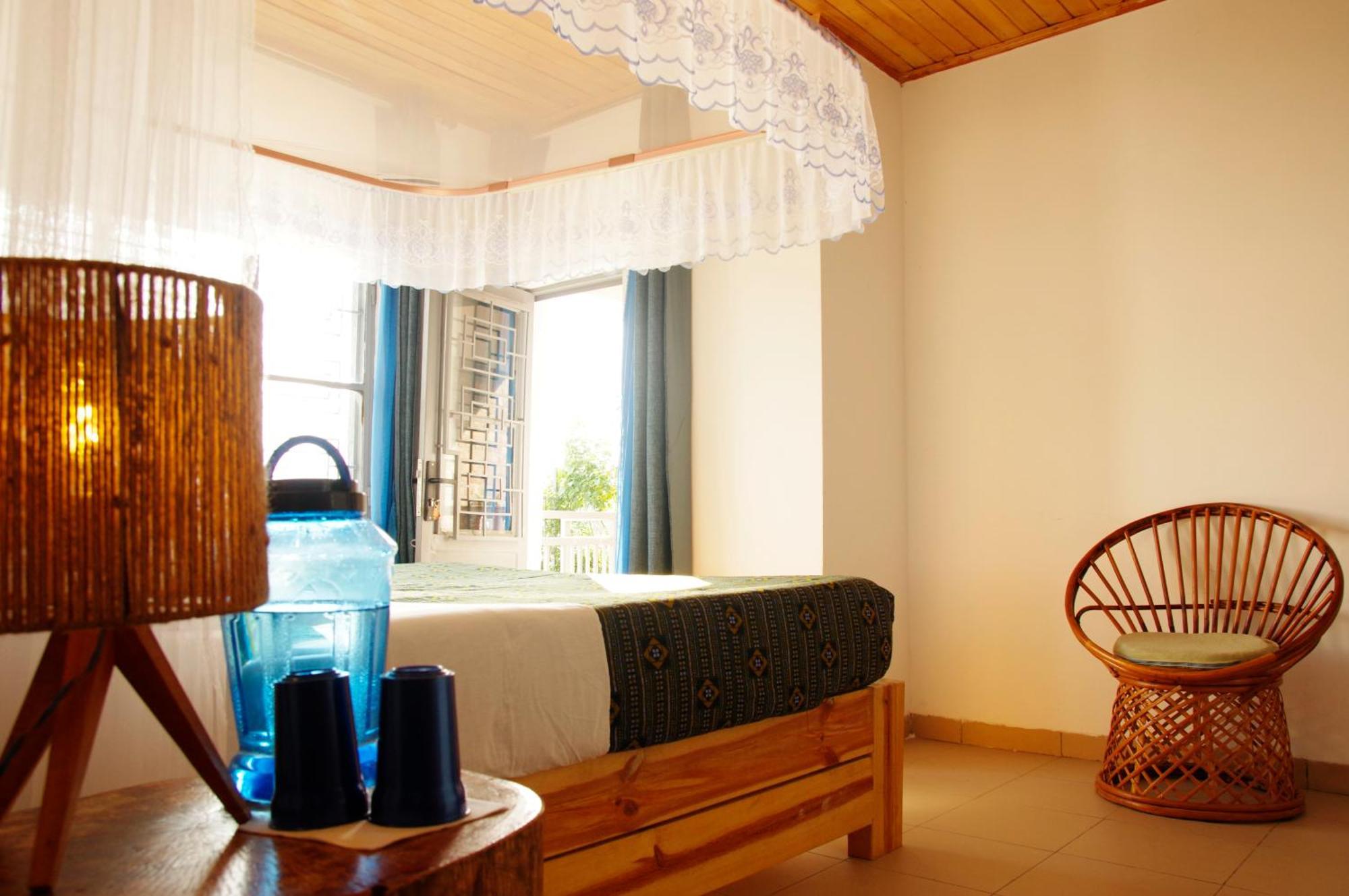 Spa Shallum Kibuye Exterior photo