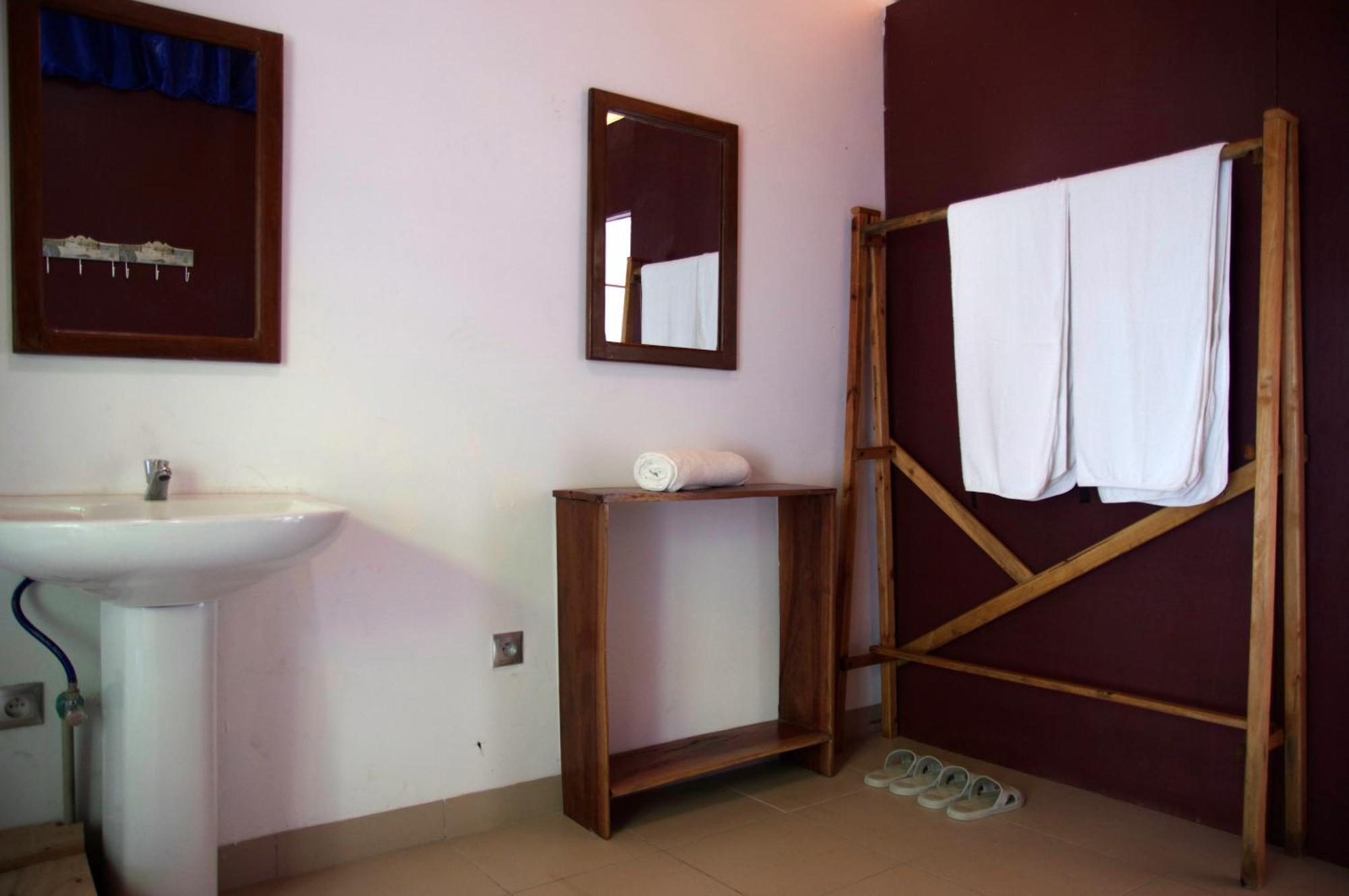 Spa Shallum Kibuye Exterior photo