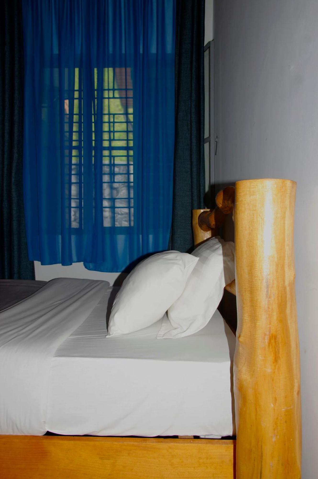 Spa Shallum Kibuye Exterior photo